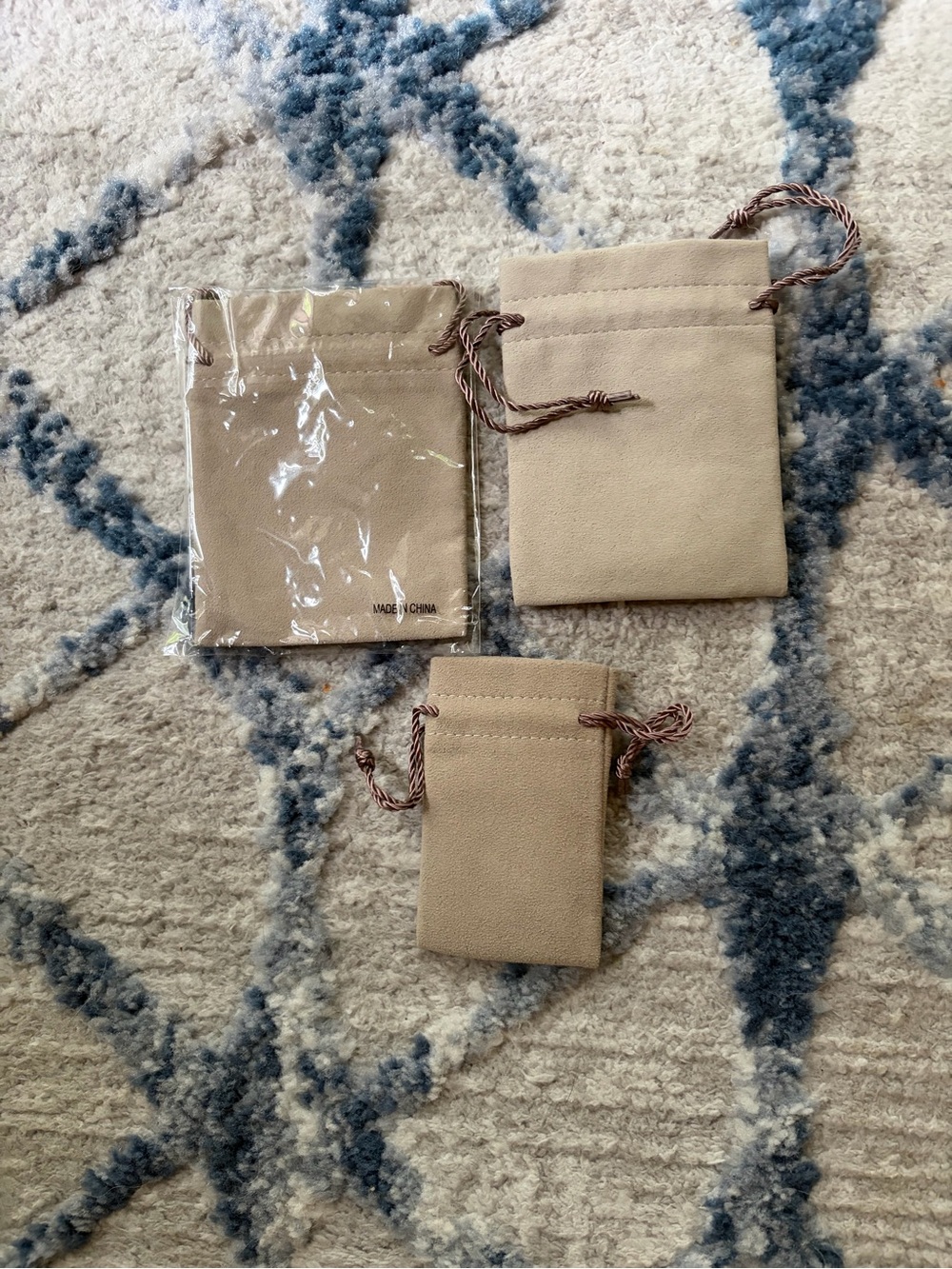 David Yurman Beige Drawstring Pouch Set - Picture 2 of 2